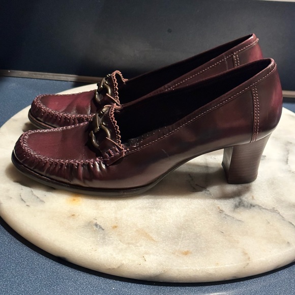 RSVP Burgundy Block Heel Copper Buckles Size 8/39 Great Condition Like New. - Picture 3 of 10